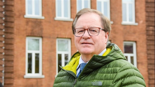 Le greffier de la Ville de Rivière-du-Loup, Me Georges Deschênes tire sa révérence après 33 ans