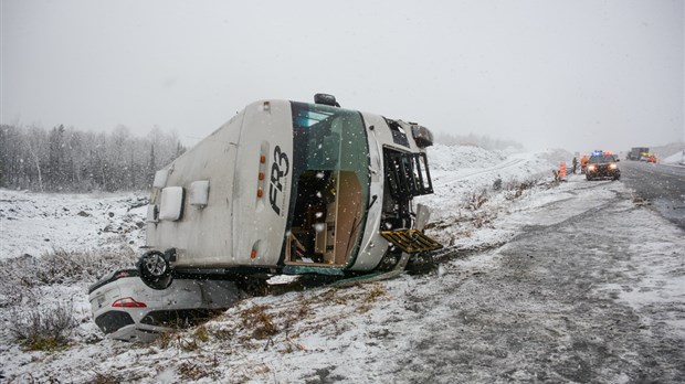 Un véhicule récréatif fait un capotage à Saint-Honoré-de-Témiscouata