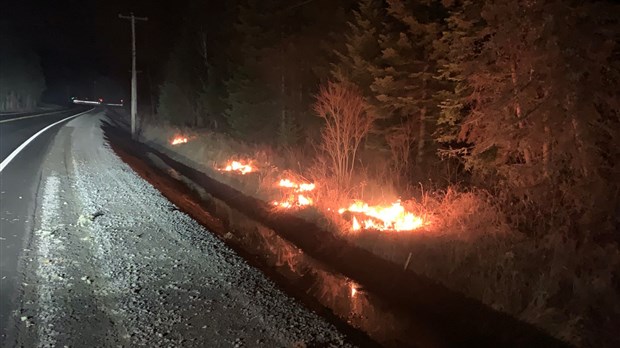 Explosion d'un transformateur et incendie en bordure de la route 289