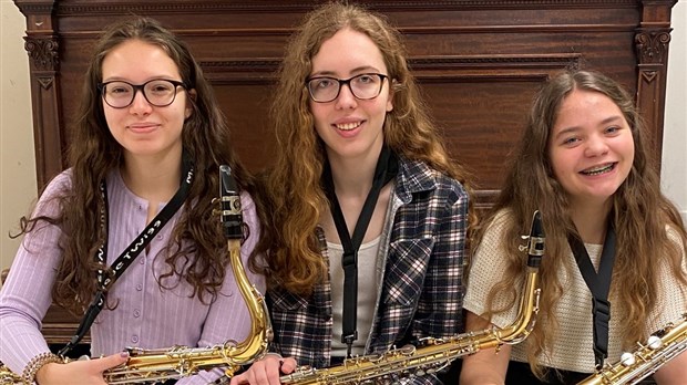 Trois saxophonistes de l’école secondaire de Rivière-du-Loup participent à un concert virtuel