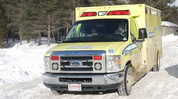 Un motoneigiste grièvement blessé à Sainte-Françoise