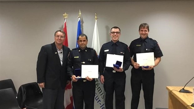 Trois pompiers honorés