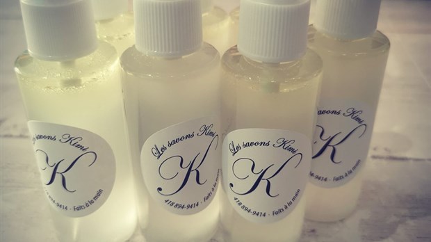 La petite entreprise Les savons Kimi accentue la fabrication de nettoyant à mains