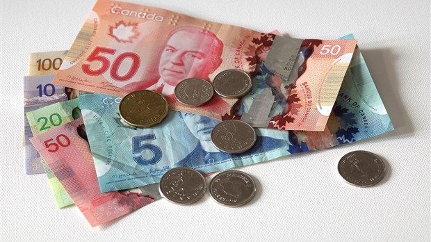 Hausse du salaire minimum à 13,10 $ l'heure dès le 1er mai 