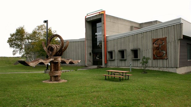 Feu vert aux musées et comptoirs de prêts des bibliothèques 