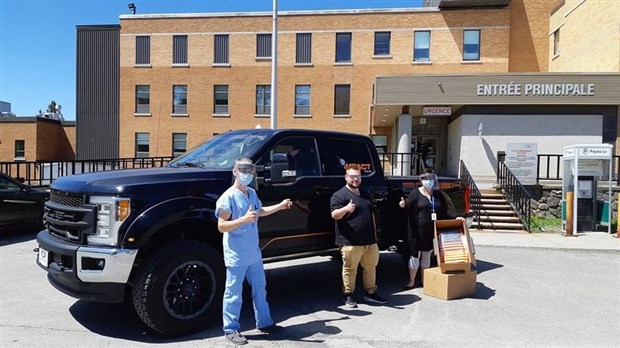 Un don de 250 visières à l’hôpital de Notre-Dame-du-Lac