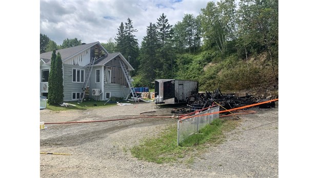Incendie près de la Maison des jeunes de Dégelis
