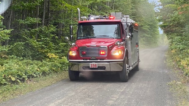 Une résidence ravagée par les flammes à Saint-Simon 