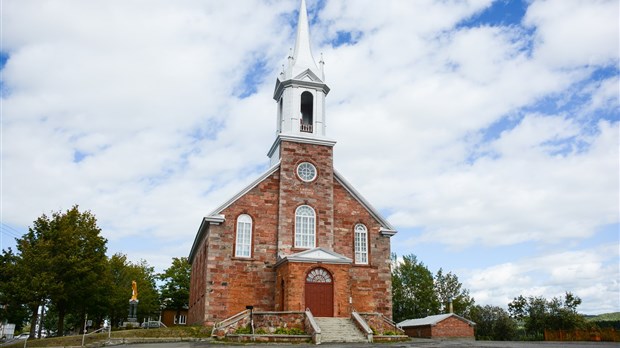 Salle multifonctionnelle dans l’église : les citoyens de Saint-Mathieu-de-Rioux votent oui 