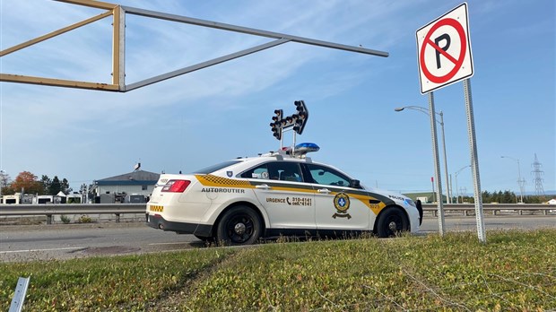 Il fauche une clôture du MTQ près de l’autoroute 85 