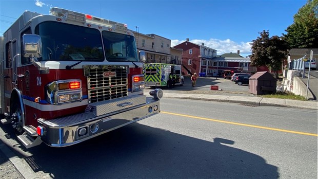 Intervention incendie sur le Chemin des Raymond à Rivière-du-Loup