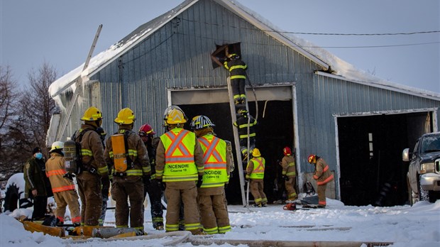 Incendie dans un garage à Saint-Cyprien 