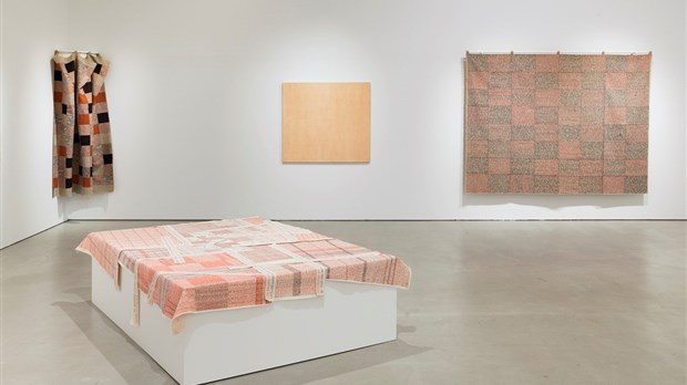 Le Musée du Bas-Saint-Laurent accueille l’exposition «Les ouvrages et les heures» de Monique Régimbald-Zeiber