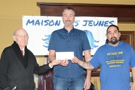 Le Club Richelieu Notre-Dame-du-Lac remet 2 310 $ à la Maison des Jeunes