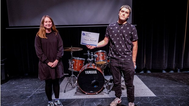Derek Bélanger remporte la finale locale de Cégeps en spectacle
