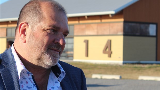 Québec doit cesser de tergiverser et agir pour les distilleries, selon Harold Lebel