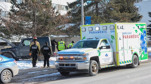 Perte de contrôle sur la rue St-Pierre à Rivière-du-Loup