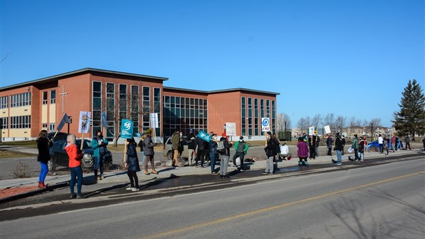 Débrayage des enseignants du Syndicat de l'enseignement du Grand-Portage