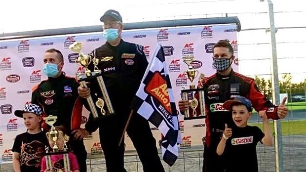 Simon Dion-Viens sur le podium à l’autodrome Chaudière  