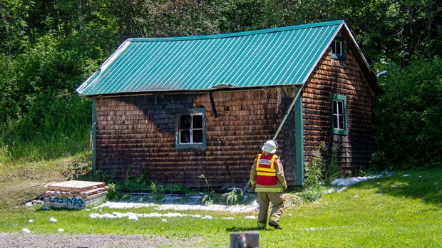 Une remise ravagée par les flammes à Saint-Épiphane 