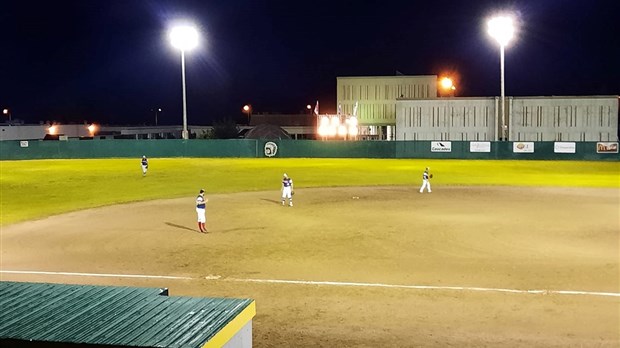 Les Braves Batitech l'emportent en 8 manches 