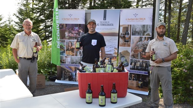 La bière Chert Touladi mousse le Parc national du Lac-Témiscouata
