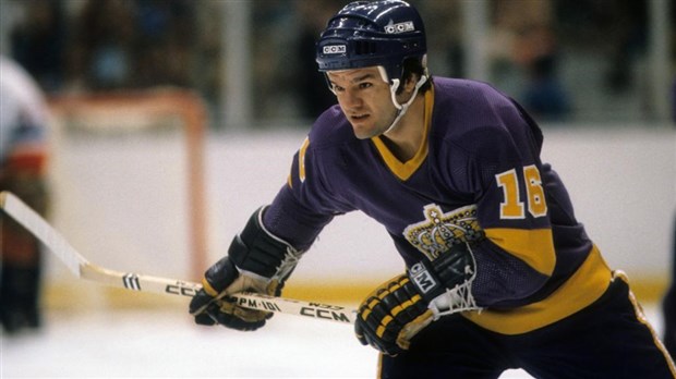 L’ex-hockeyeur Marcel Dionne au tournoi de golf des Vieux Loups