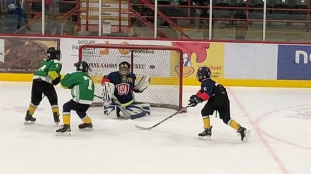 Jocelyn Thibault signe une lettre d’encouragement pour les jeunes