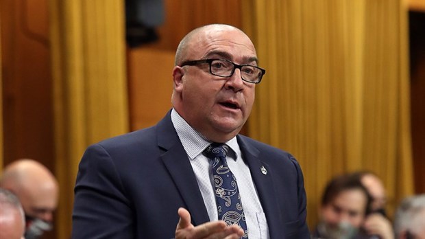 Bernard Généreux exhorte le gouvernement de régler les délais interminables à l’Assurance-emploi 