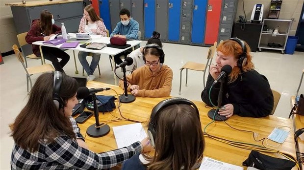 Développement d’une radio web à l’école secondaire de la Vallée-des-Lacs