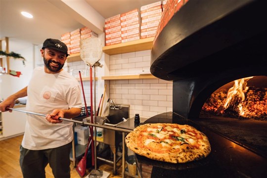 Près de 200 pizzas redonnées à la communauté