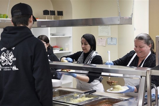 Dîner spaghetti pour tous les élèves du CFP Pavillon-de-l’Avenir