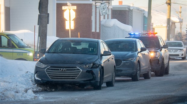 Accident au coin Frontenac et Saint-André à Rivière-du-Loup