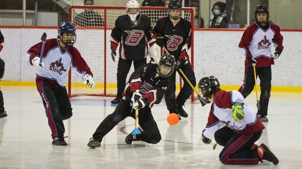 Place au Tournoi interprovincial Desjardins de ballon sur glace