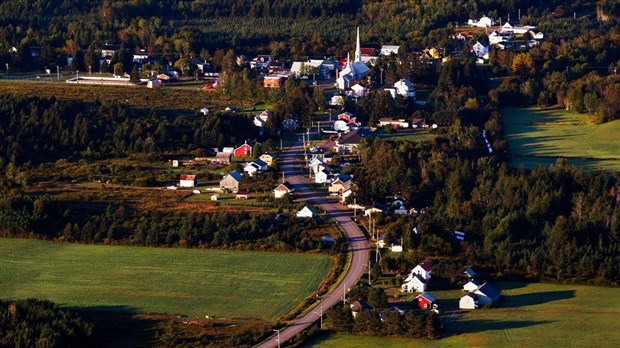 Route touristique et art public se conjuguent dans le haut-pays