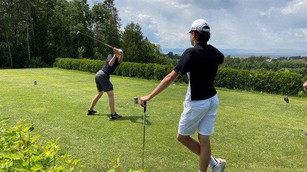Des golfeurs juniors font belle figure à Rivière-du-Loup 