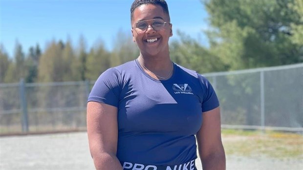 Vanessa Ayers est championne provinciale au lancer du poids 