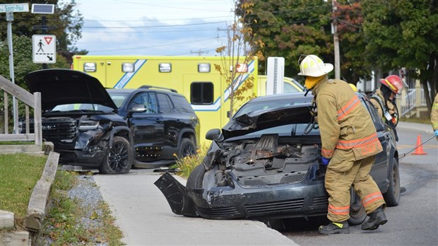 Collision entre deux véhicules à Rivière-du-Loup
