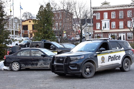 Une poursuite prend fin à deux pas du poste de police de Rivière-du-Loup