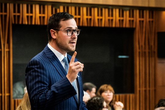 Le Bloc Québécois invite les libéraux à retourner à la table à dessin