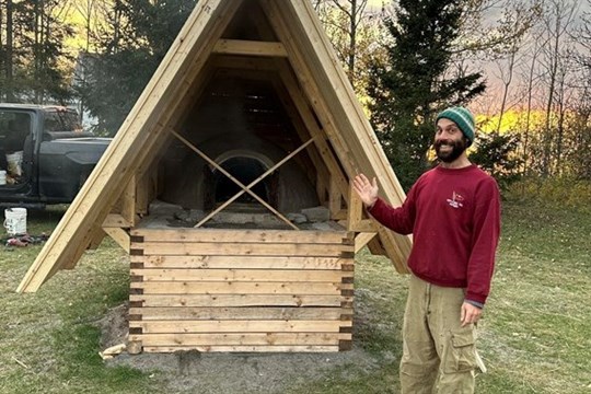 Un four à pain collectif ravive des souvenirs à Notre-Dame-des-Neiges