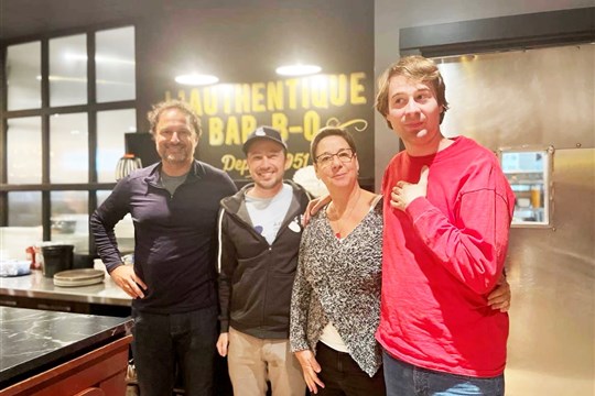Des salles à manger inclusives dans les St-Hubert de Rivière-du-Loup et Rimouski