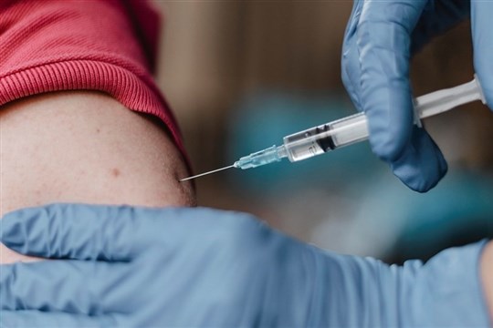 Vaccination contre la COVID-19 : La Santé publique simplifie ses recommandations