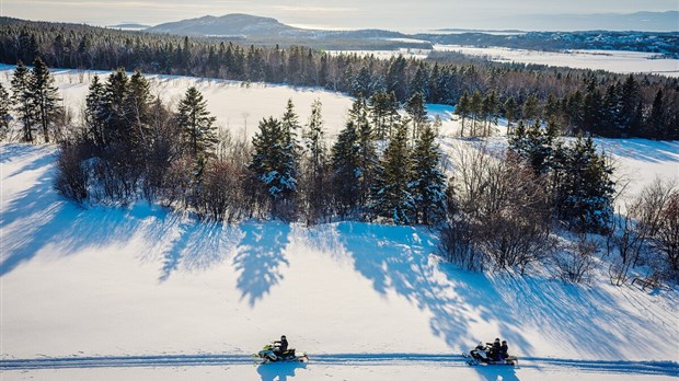 Motoneige et sports d’hiver : la neige se fait désirer