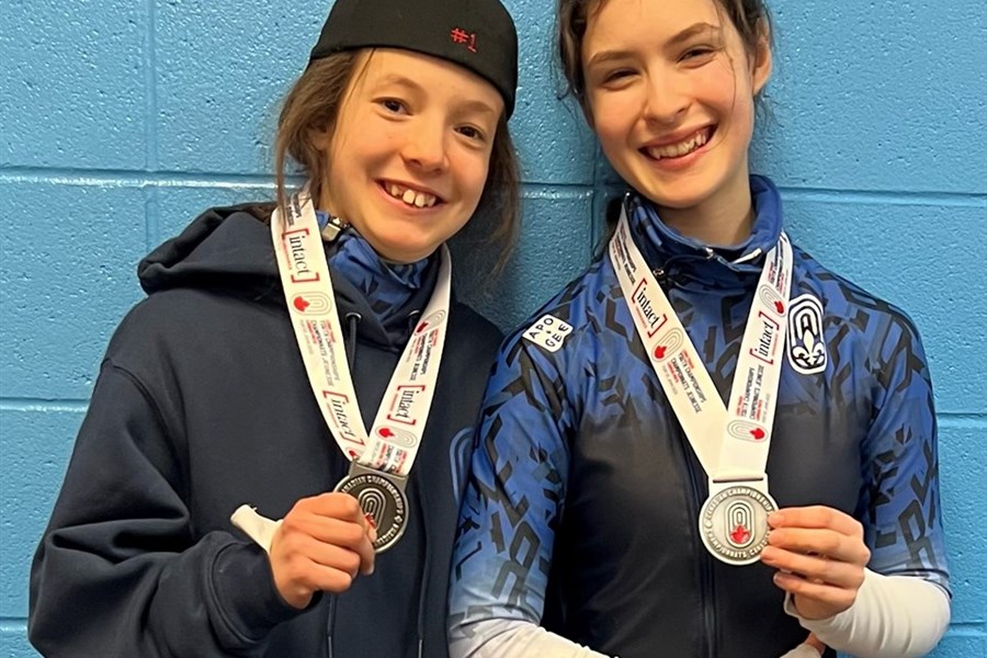 Deux jeunes médaillées aux Championnats canadiens jeunesse longue piste 