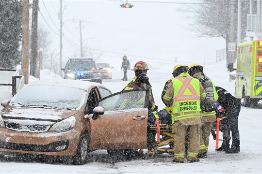 Collision dans la côte St-Jacques à Rivière-du-Loup