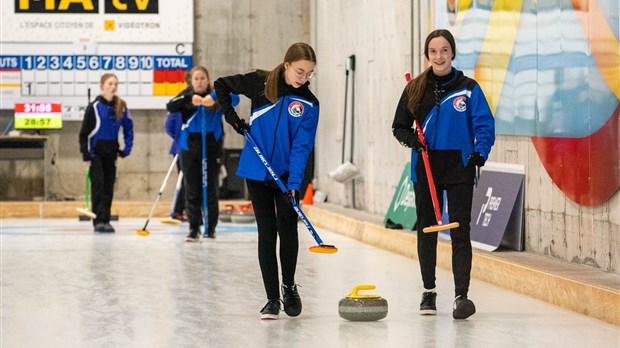 Une histoire de famille et beaucoup de plaisir au curling féminin 