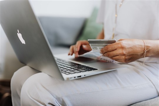 Cinq produits à ne jamais acheter en ligne