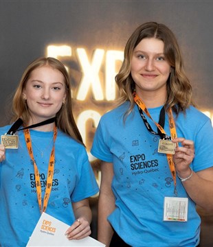 Expo-sciences Hydro-Québec : deux élèves du Collège Notre-Dame sont lauréates à la finale régionale