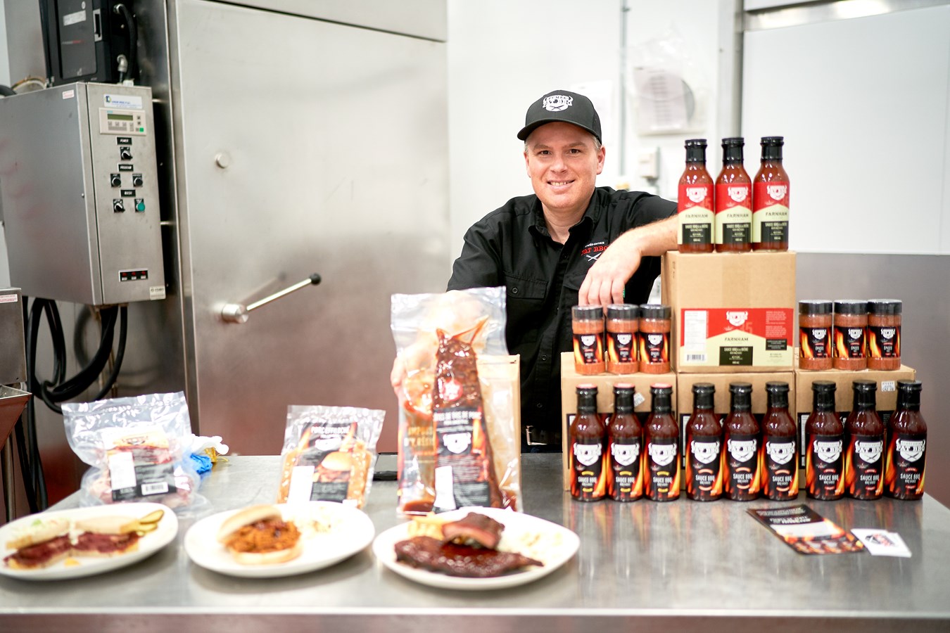 Photo of Pat BBQ brilla en el American Royal BBQ Rub & Sauce 2023